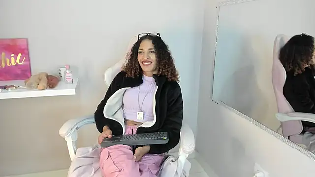 StefanyMiler online show from January 2025 09:23:02 AM