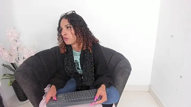 StefanyMiler online show from March 2025 05:40:02 AM