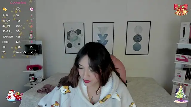 cristal  hot 1 online show from December 2024 10:13:01 AM