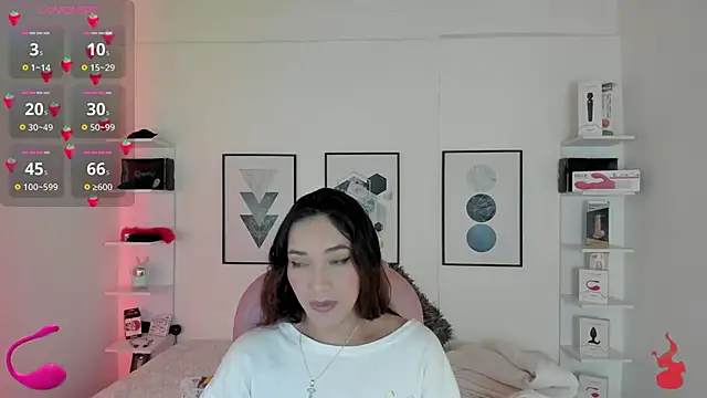 cristal  hot 1 online show from January 2025 04:06:02 AM