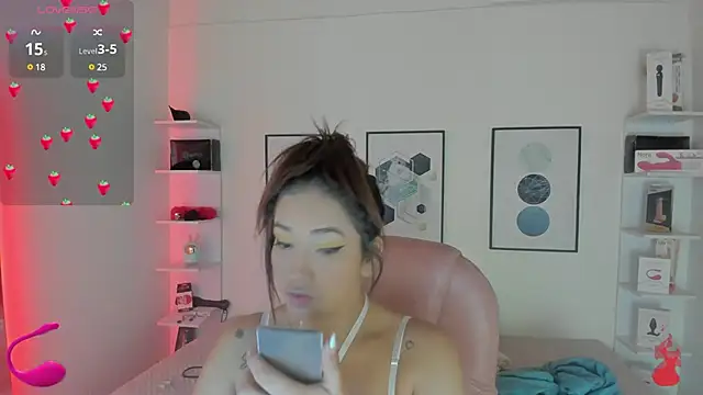 cristal  hot 1 online show from January 2025 04:08:01 AM