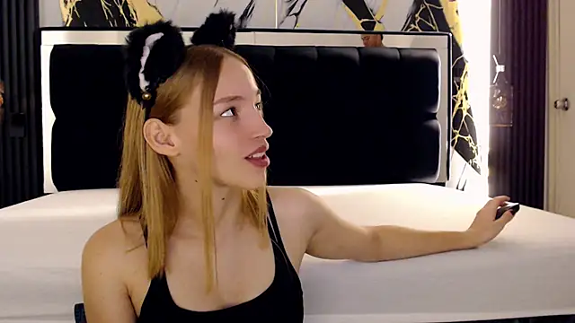 WhiteSun 01 online show from March 2025 12:50:02 PM