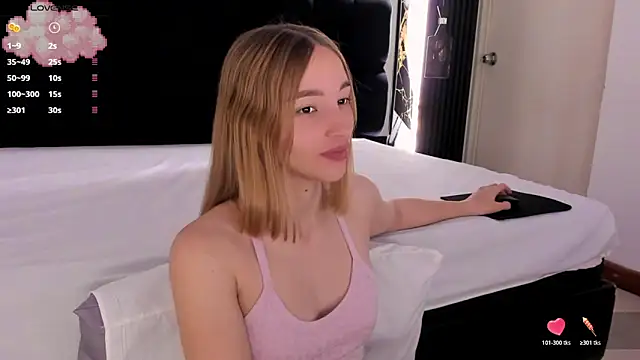 WhiteSun 01 online show from October 2025 12:50:02 PM