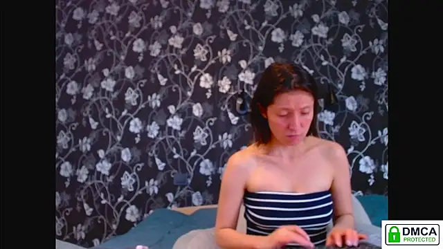 Snapshot of Sophi_Cute chatting on June 2026 11:15:01 AM Sophi Cute online show from June 2026 11:15:01 AM
