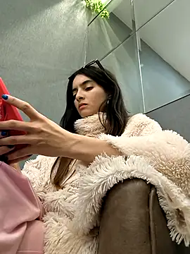 Sam Sara online show from November 2025 02:49:01 PM