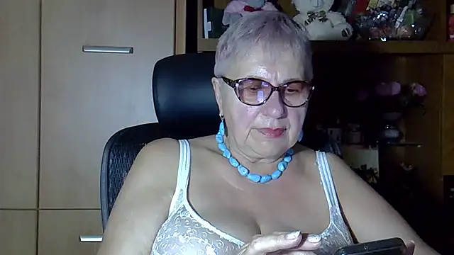 SweetCherry27 online show from September 2025 04:41:01 PM