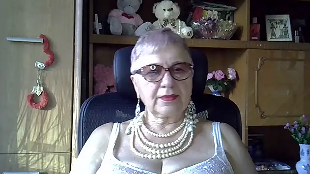 SweetCherry27 online show from September 2025 04:47:01 AM