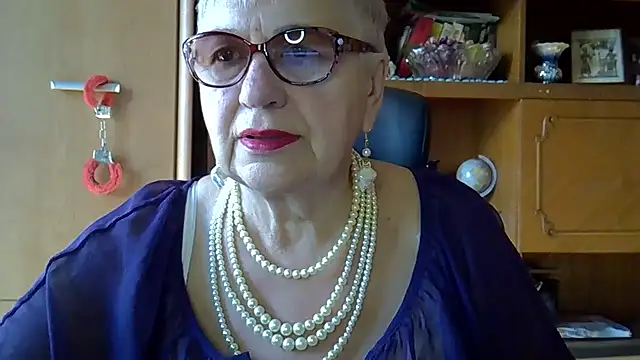 SweetCherry27 online show from September 2025 05:01:02 AM