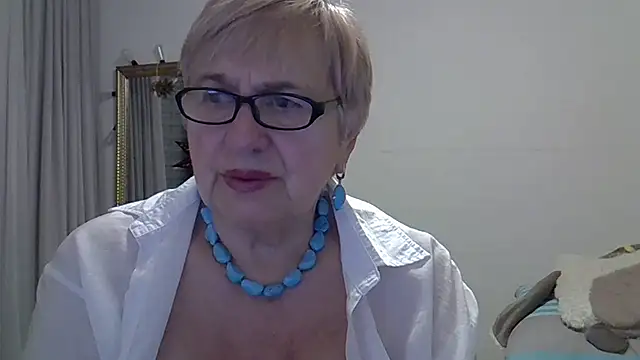 SweetCherry27 online show from February 2026 05:17:01 PM