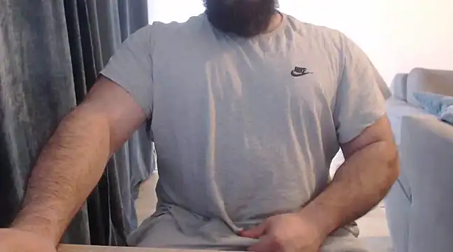 hugemachohandsome online show from February 2025 11:52:01 AM