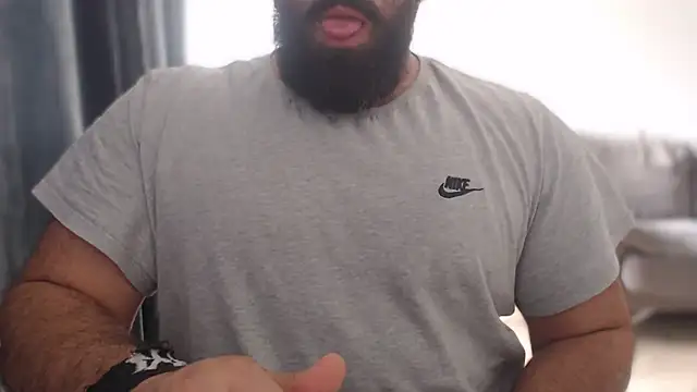 hugemachohandsome online show from September 2025 10:15:01 AM