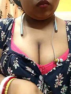 Snapshot of Sophiaboudi chatting on January 2025 06:10:02 PM Sophiaboudi online show from January 2025 06:10:02 PM