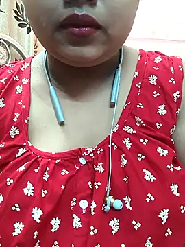 Snapshot of Sophiaboudi chatting on February 2025 05:37:02 PM Sophiaboudi online show from February 2025 05:37:02 PM