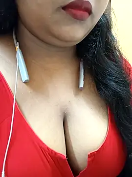 Snapshot of Sophiaboudi chatting on September 2025 07:23:01 AM Sophiaboudi online show from September 2025 07:23:01 AM