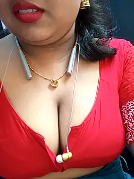 Snapshot of Sophiaboudi chatting on October 2025 05:58:02 PM Sophiaboudi online show from October 2025 05:58:02 PM