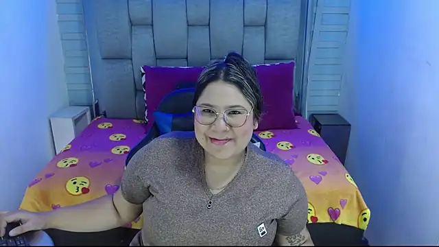 evelin zaens online show from October 2025 04:34:02 AM