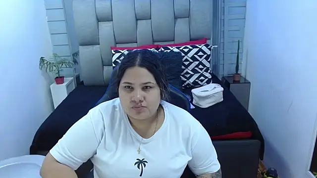 evelin zaens online show from March 2026 03:45:02 AM