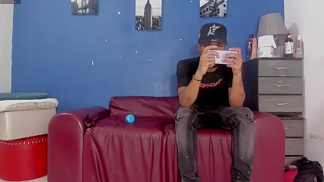 BeMyLover3 online show from March 2025 10:42:01 PM