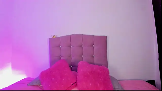 MarieLatex online show from September 2025 08:52:02 PM