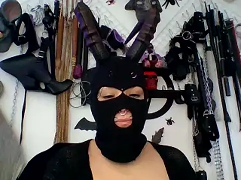 FeticheMacabre online show from April 2026 03:35:01 PM