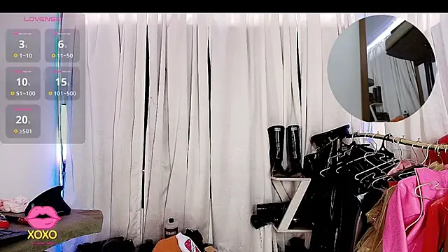 LatexDevil Blondie online show from April 2026 05:59:02 PM