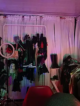Snapshot of LatexDevil_Blondie chatting on June 2026 08:34:01 AM LatexDevil Blondie online show from June 2026 08:34:01 AM