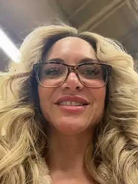 MessyNastyQueen online show from December 2024 09:09:01 PM