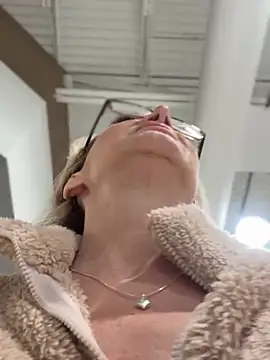 MessyNastyQueen online show from March 2025 04:56:02 PM