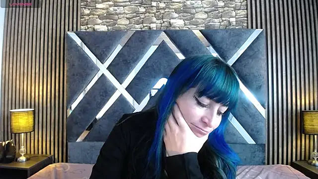 alicia moom online show from January 2025 07:23:02 PM