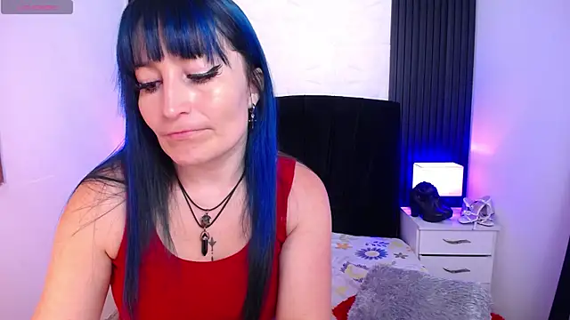 alicia moom online show from February 2025 08:42:02 PM