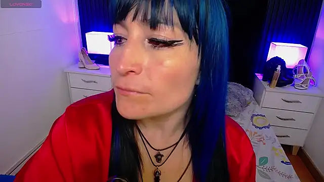 alicia moom online show from February 2025 07:38:01 PM