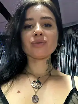 KikiXRed online show from January 2025 06:54:02 PM