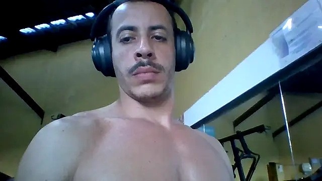 Snapshot of MachoScorpionCaralho chatting on May 2026 08:25:01 PM MachoScorpionCaralho online show from May 2026 08:25:01 PM