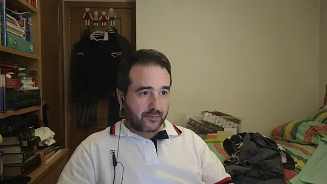 curiosillo83 online show from May 2026 04:53:01 AM