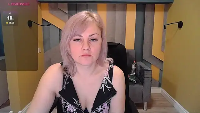 Candy Long online show from December 2024 08:00:02 AM