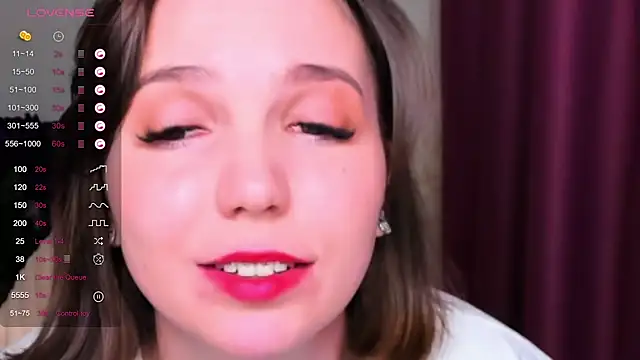 KindHazelHere  online show from March 2025 02:01:02 AM