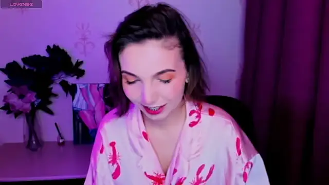 KindHazelHere  online show from October 2025 02:06:02 PM