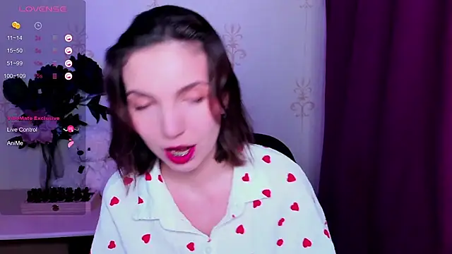 KindHazelHere  online show from March 2026 10:18:01 PM