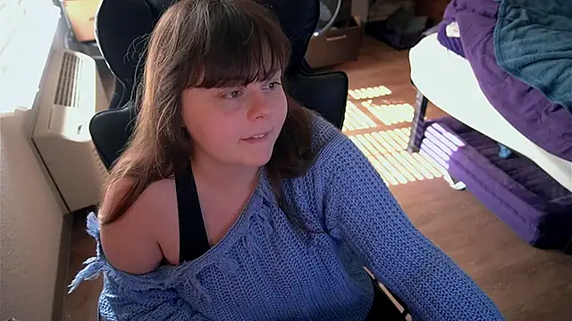 Snapshot of lavendermei chatting on June 2026 01:42:01 PM lavendermei online show from June 2026 01:42:01 PM