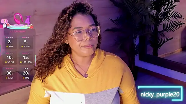  nickypurple  online show from February 2025 12:11:01 PM