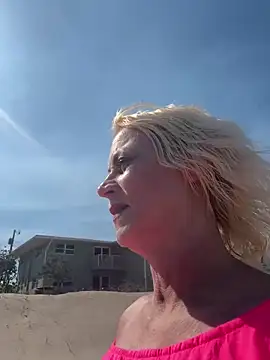 Snapshot of TiffaneyLove chatting on March 2025 07:59:02 PM TiffaneyLove online show from March 2025 07:59:02 PM