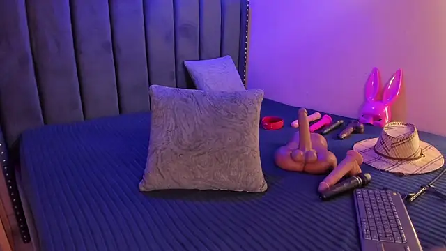 ashlye miller  online show from October 2025 04:04:01 AM