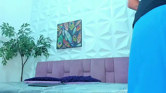 Hellen Sky online show from February 2025 07:04:02 PM