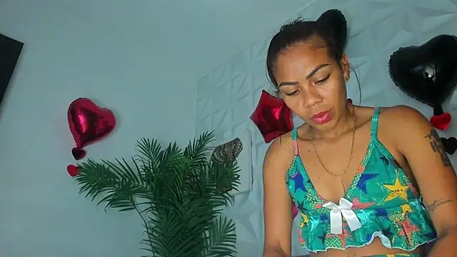 Hellen Sky online show from March 2026 07:40:01 PM