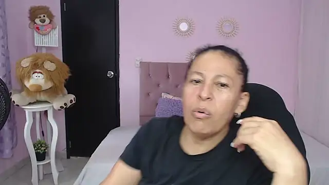 mature martina online show from March 2026 07:31:02 PM