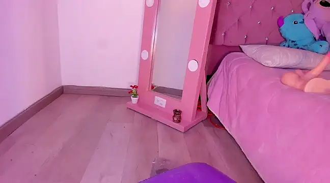 isa red hair online show from February 2025 07:29:01 AM