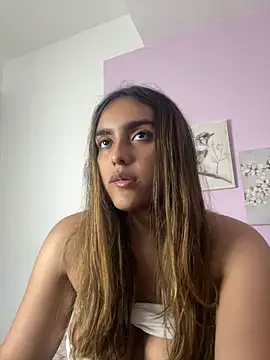 Snapshot of Mhia_palmer chatting on February 2026 08:14:01 PM Mhia palmer online show from February 2026 08:14:01 PM