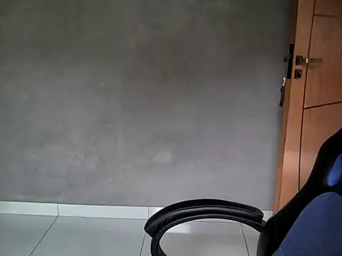 Gust027 online show from April 2026 05:18:01 PM