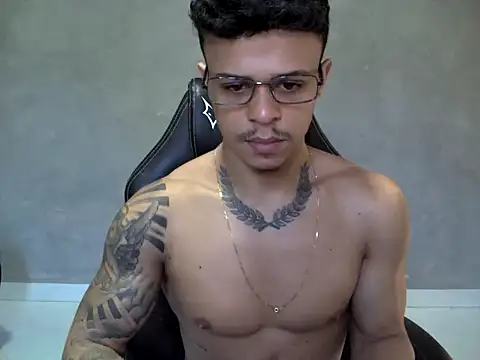 Gust027 online show from April 2026 07:03:01 PM