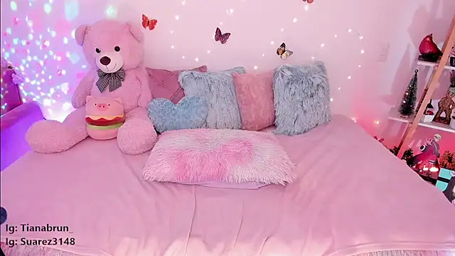 Zara uwu  online show from January 2025 02:07:01 PM